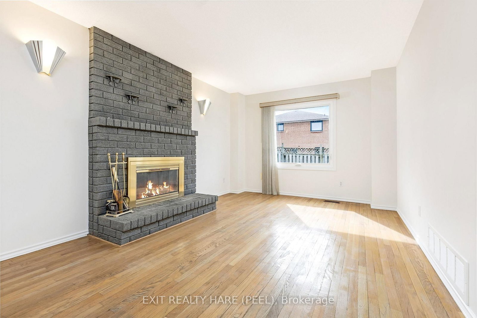 Detached House for sale at 6 Ruth Avenue, Brampton, Ontario, L6Z 3X4 - Heart Lake West - MLS: W12944780