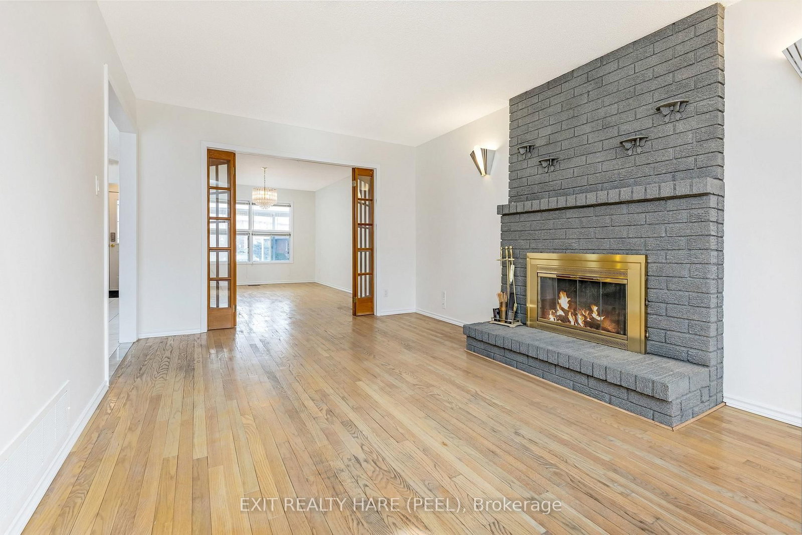 Detached House for sale at 6 Ruth Avenue, Brampton, Ontario, L6Z 3X4 - Heart Lake West - MLS: W12944780