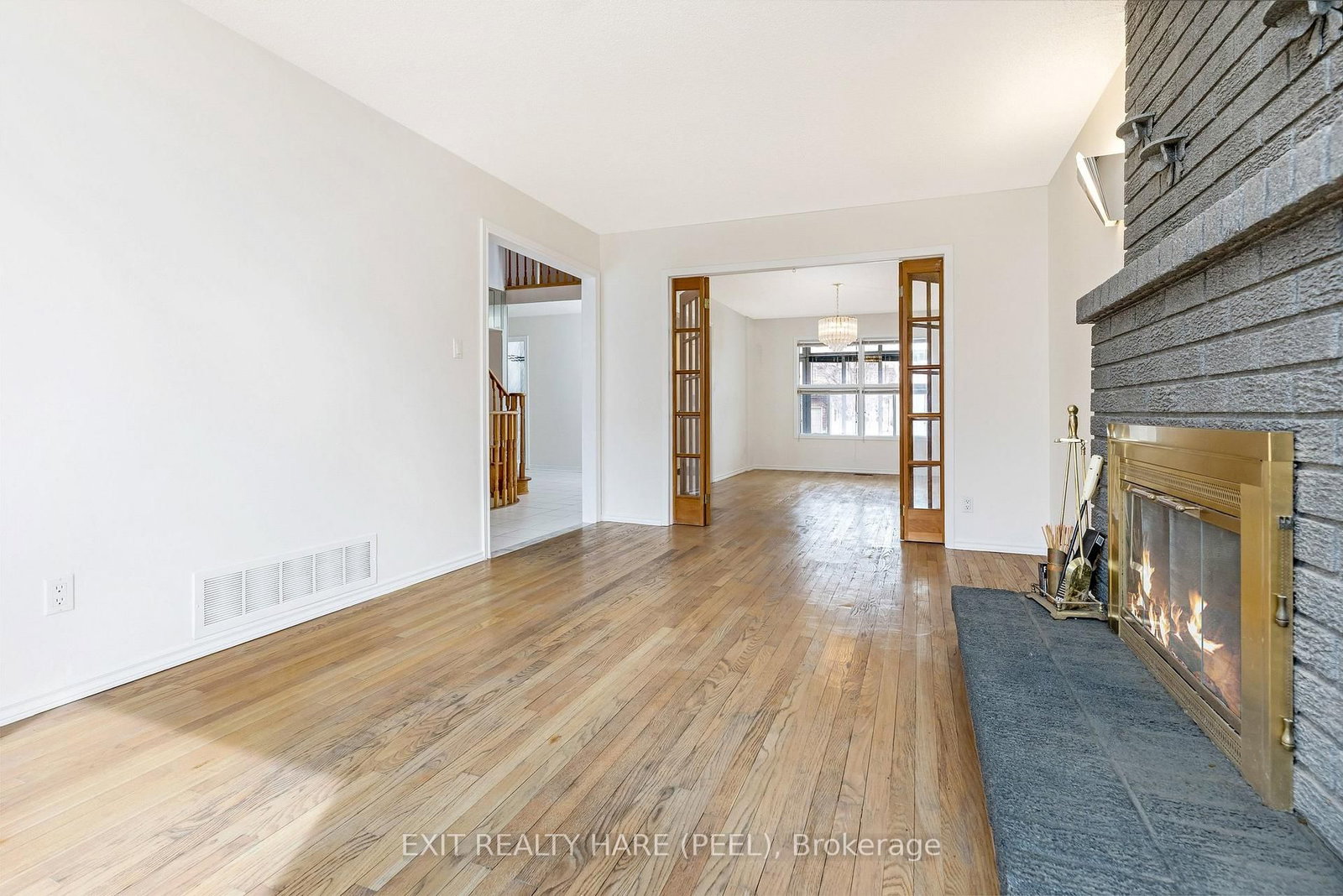 Detached House for sale at 6 Ruth Avenue, Brampton, Ontario, L6Z 3X4 - Heart Lake West - MLS: W12944780