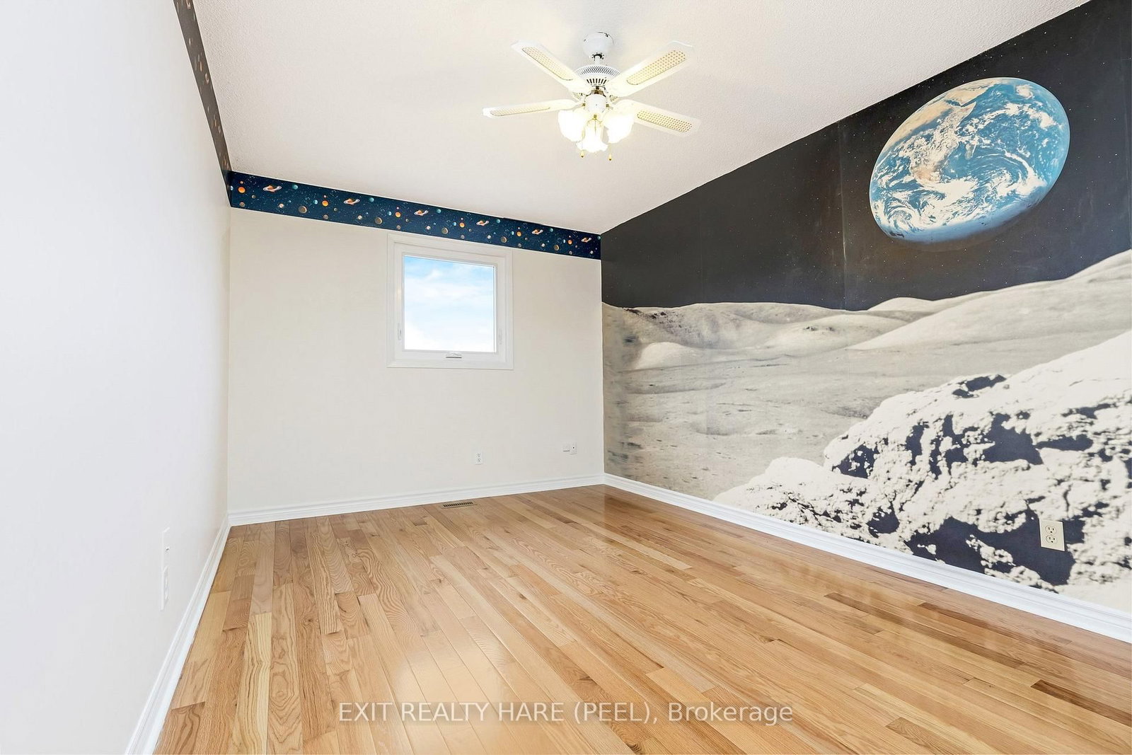 Detached House for sale at 6 Ruth Avenue, Brampton, Ontario, L6Z 3X4 - Heart Lake West - MLS: W12944780