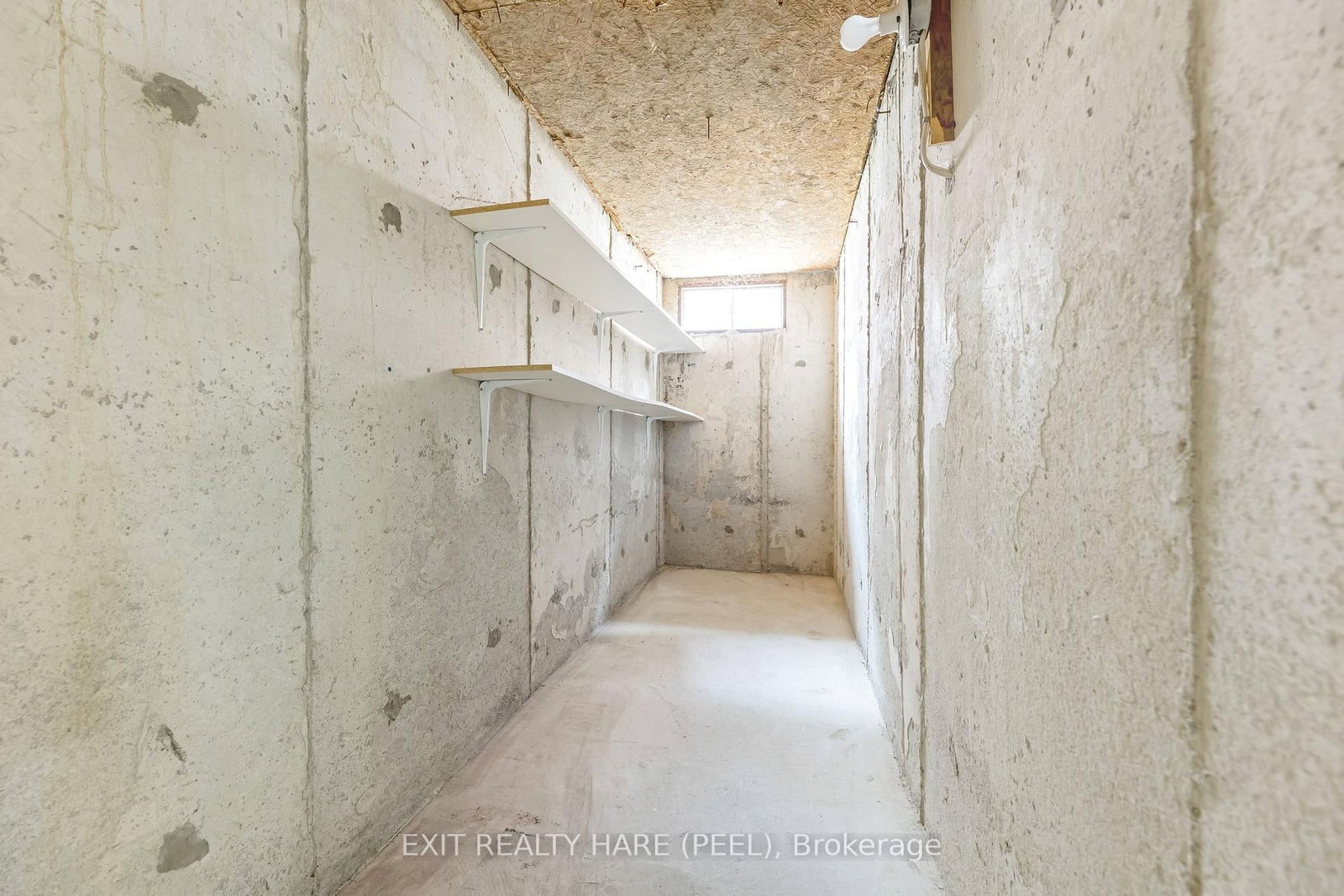 Detached House for sale at 6 Ruth Avenue, Brampton, Ontario, L6Z 3X4 - Heart Lake West - MLS: W12944780