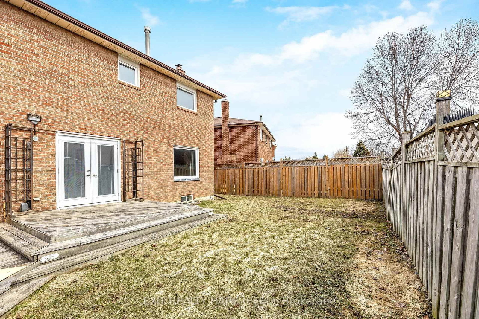 Detached House for sale at 6 Ruth Avenue, Brampton, Ontario, L6Z 3X4 - Heart Lake West - MLS: W12944780