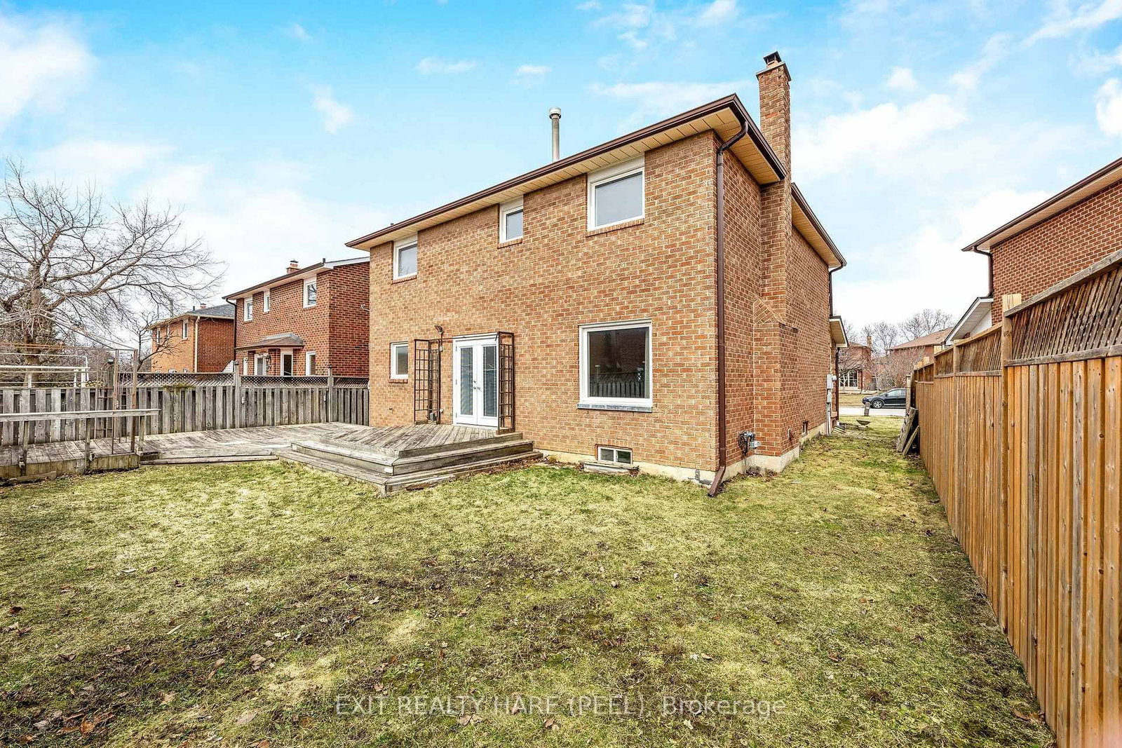 Detached House for sale at 6 Ruth Avenue, Brampton, Ontario, L6Z 3X4 - Heart Lake West - MLS: W12944780