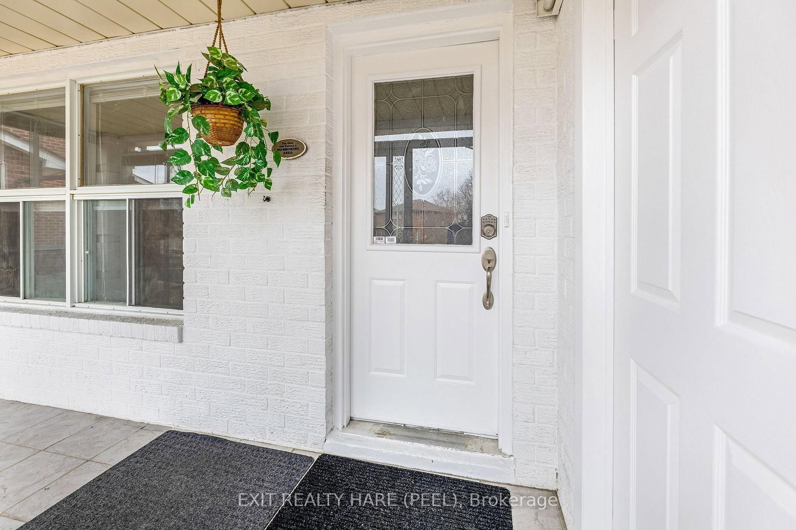 Detached House for sale at 6 Ruth Avenue, Brampton, Ontario, L6Z 3X4 - Heart Lake West - MLS: W12944780