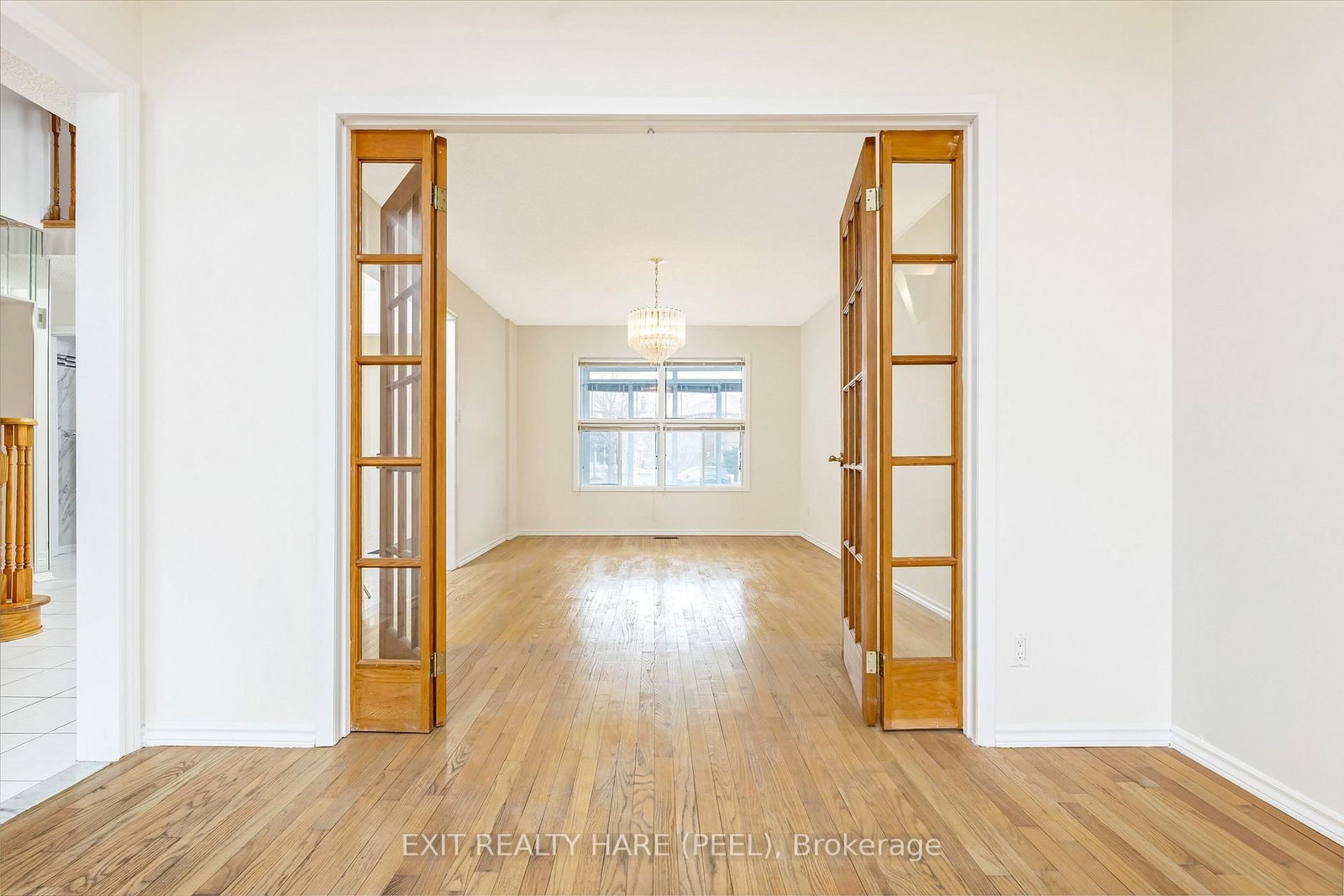 Detached House for sale at 6 Ruth Avenue, Brampton, Ontario, L6Z 3X4 - Heart Lake West - MLS: W12944780