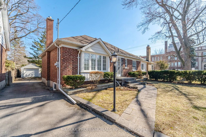 1 Loyalist Rd, Toronto, M9A 3P2 | Image 3