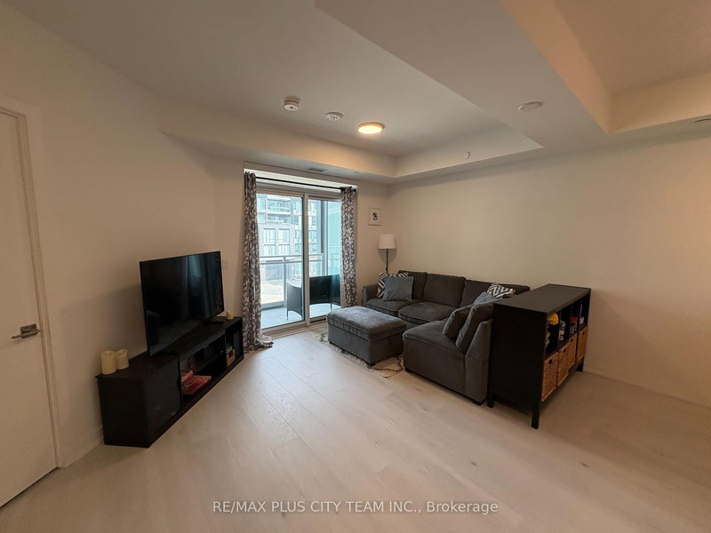 345 - 2501 Saw Whet Blvd, Oakville, L6M 5N2 | Image 2