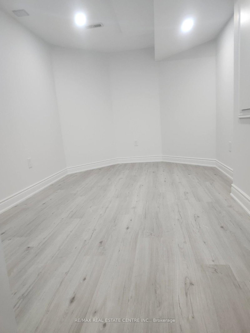 BSMT2 - 1 Branigan Cres, Halton Hills, L0P 1K0 | Image 2