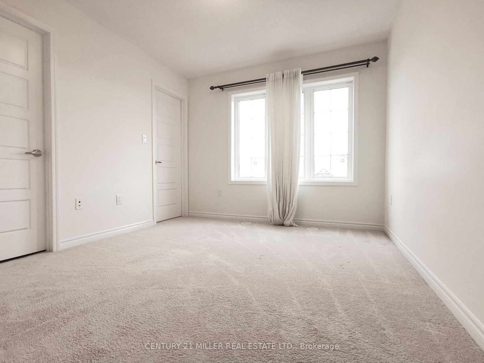 Townhouse for lease at 569 Laking Terrace, Milton, Ontario, L9T 9J3 - Clarke - MLS: W12945178