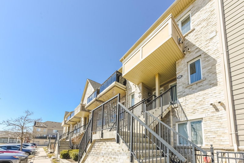 83 - 60 Fairwood Circ, Brampton, L6R 0Y6 | Image 3