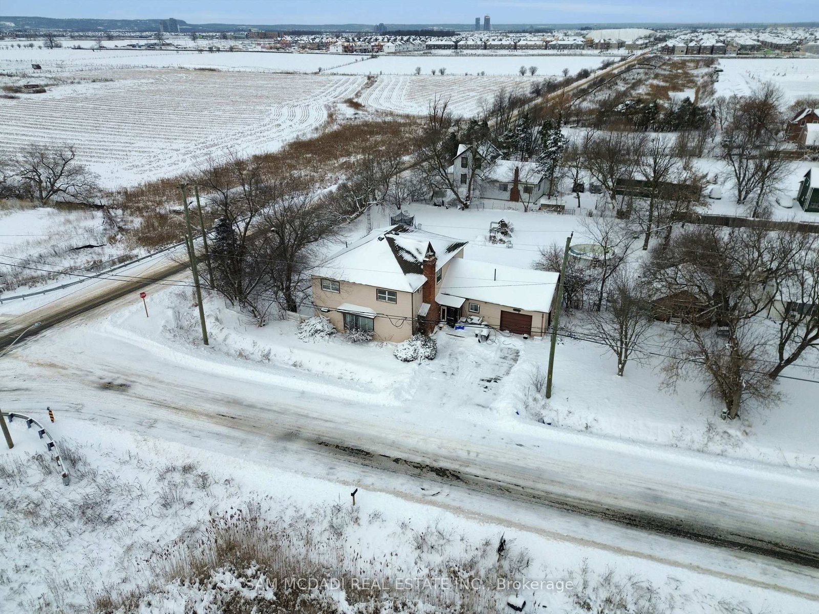 Detached House for sale at 10025 Britannia Road, Milton, Ontario, L9T 7G2 - Bowes - MLS: W12945368