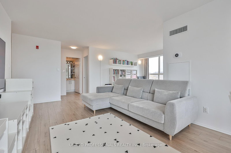 828 - 22 Southport St, Toronto, M6S 4Y9 | Image 3