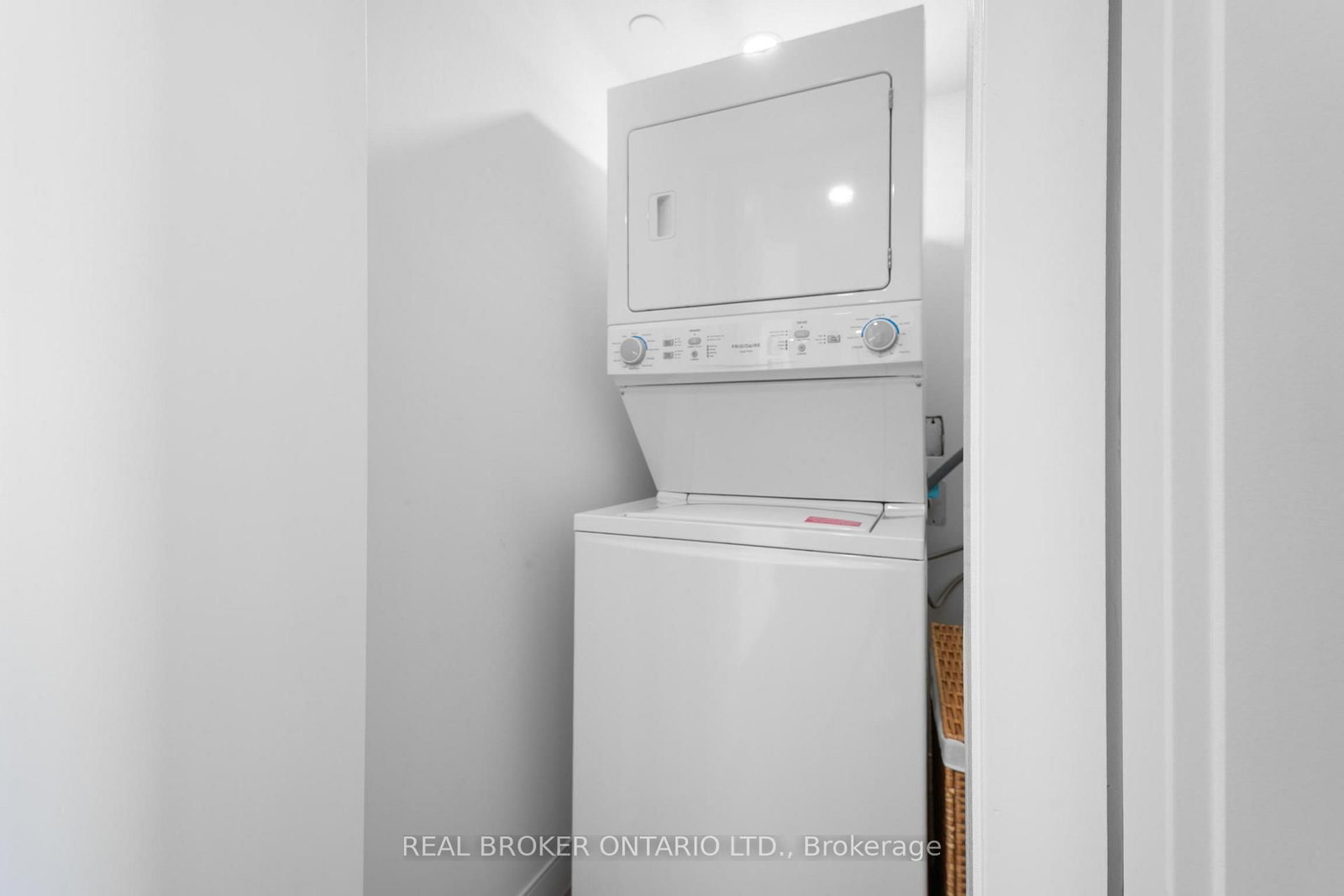 100 Manett Crescent, Unit 215 - Photo 17