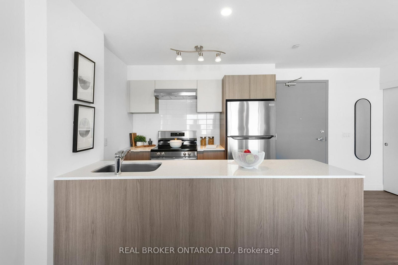 100 Manett Crescent, Unit 215 - Photo 2