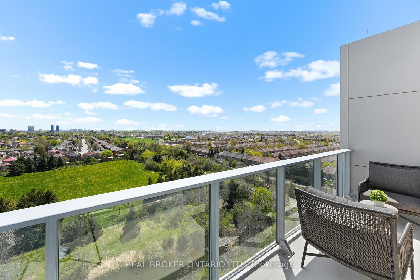 100 Manett Crescent, Unit 215 - Photo 20