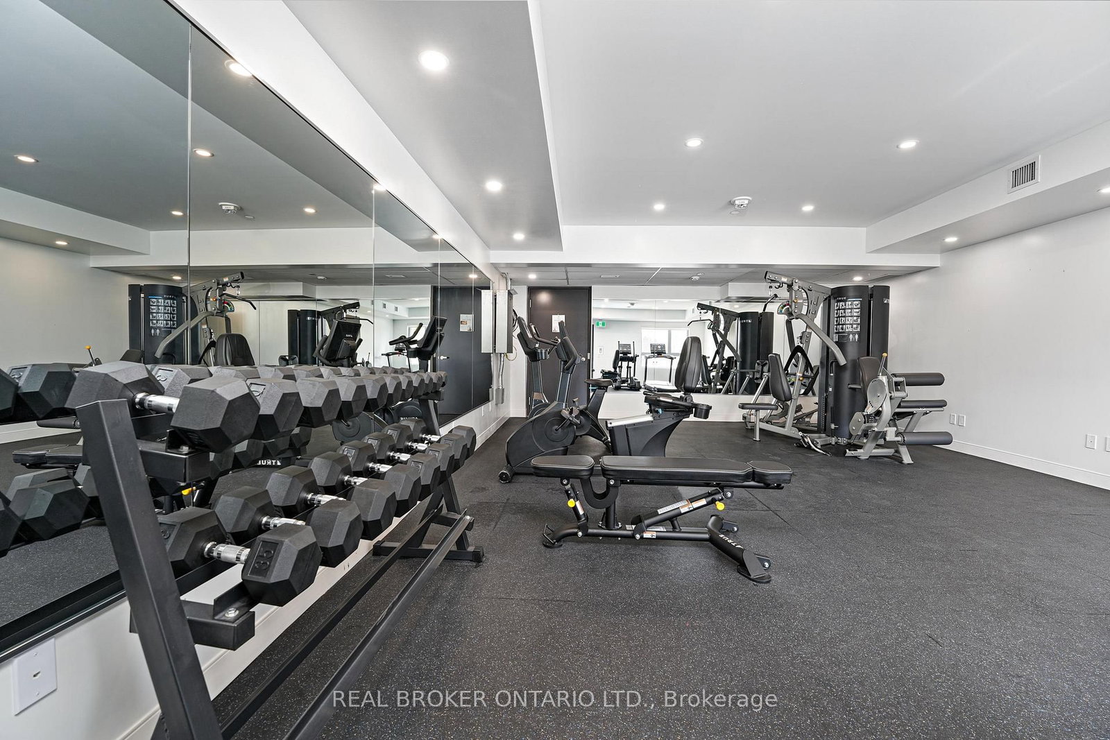 100 Manett Crescent, Unit 215 - Photo 21