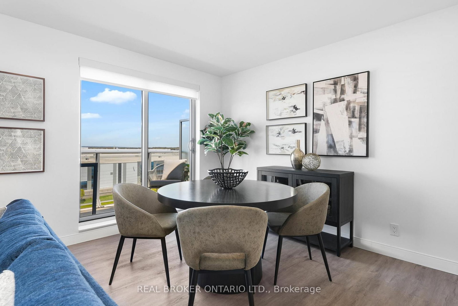 100 Manett Crescent, Unit 215 - Photo 4