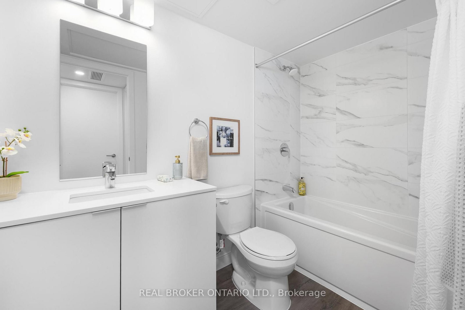 100 Manett Crescent, Unit 215 - Photo 5