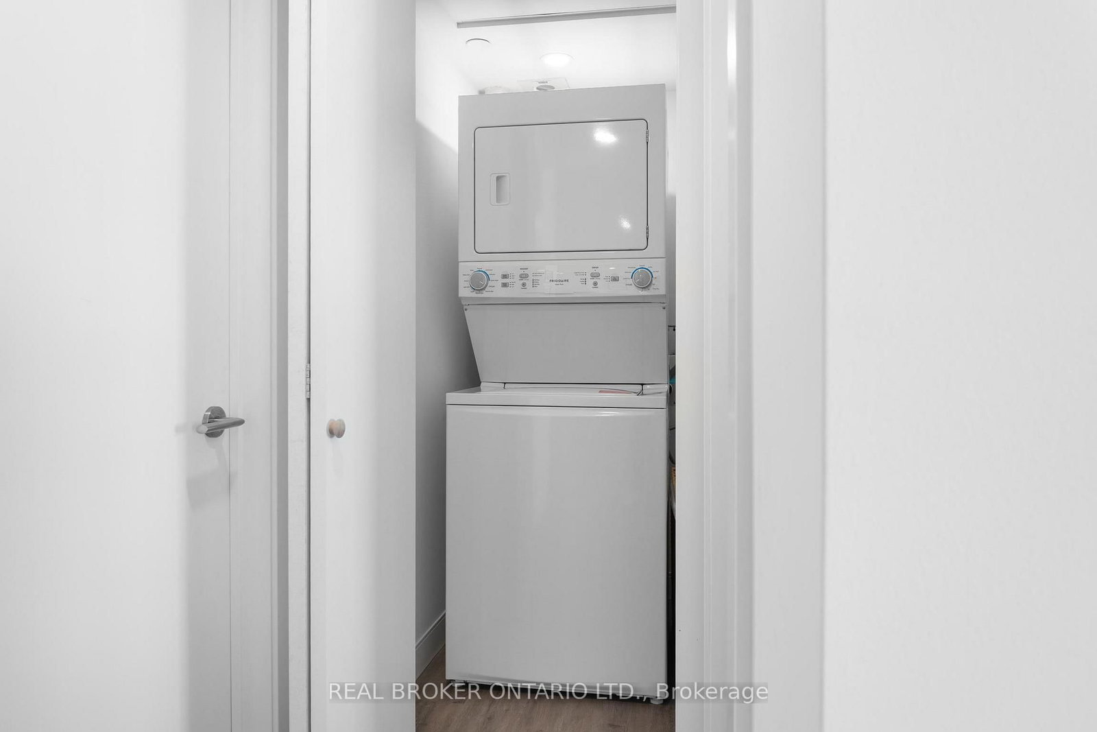 100 Manett Crescent, Unit 215 - Photo 6