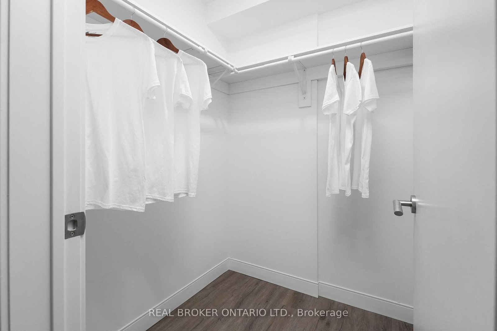 100 Manett Crescent, Unit 215 - Photo 7