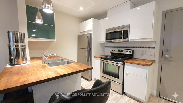 #2 - 3411 Lakeshore Boulevard W