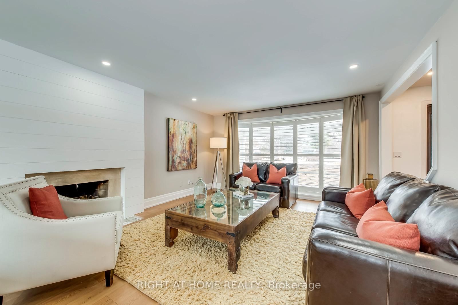 Detached House for sale at 204 Walkers Line, Burlington, Ontario, L7N 2C3 - Roseland - MLS: W12945668