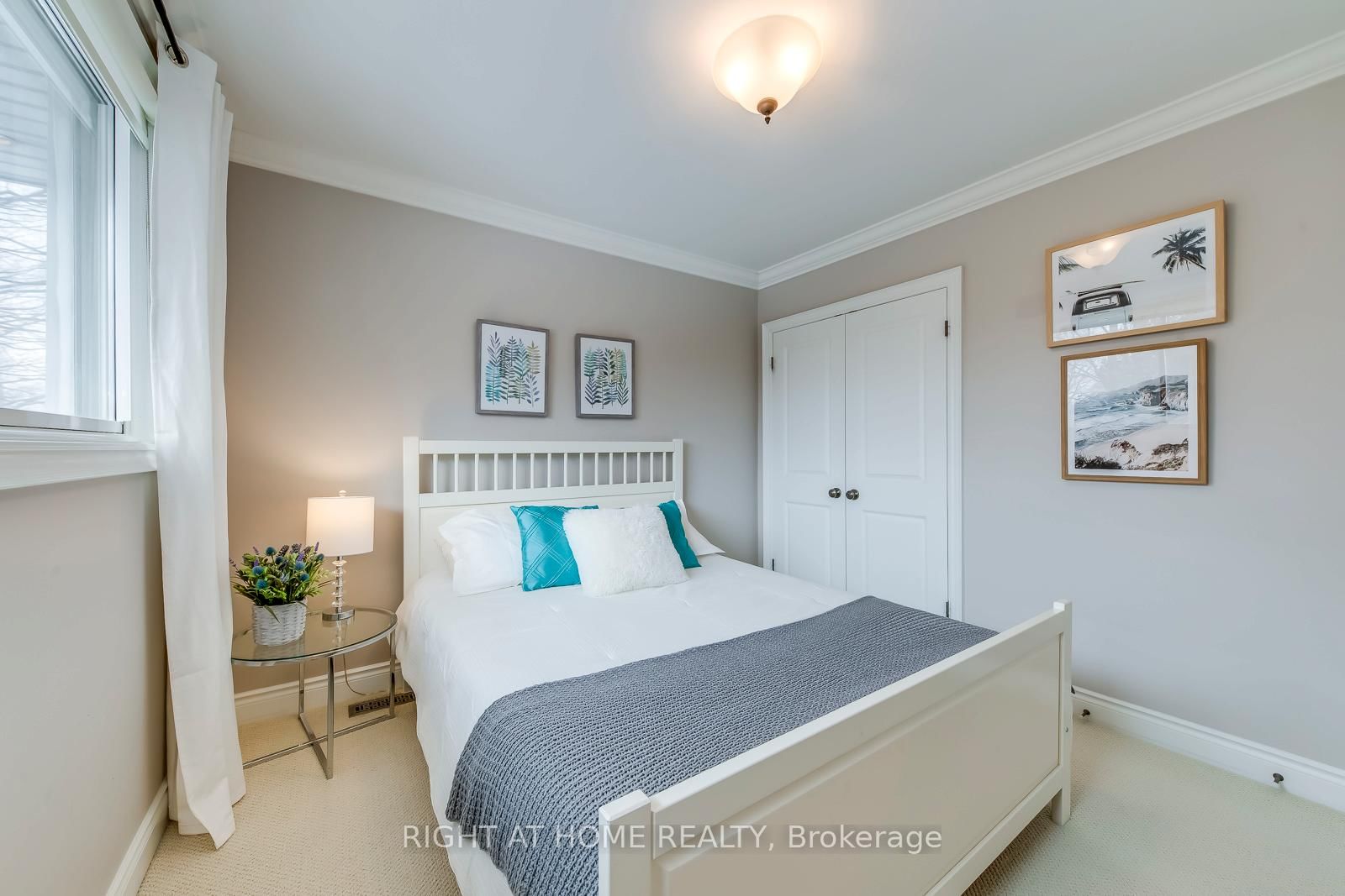 Detached House for sale at 204 Walkers Line, Burlington, Ontario, L7N 2C3 - Roseland - MLS: W12945668