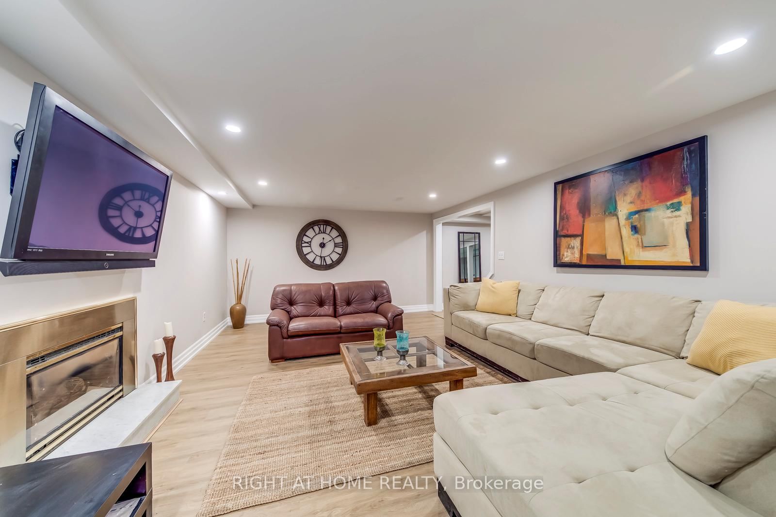 Detached House for sale at 204 Walkers Line, Burlington, Ontario, L7N 2C3 - Roseland - MLS: W12945668