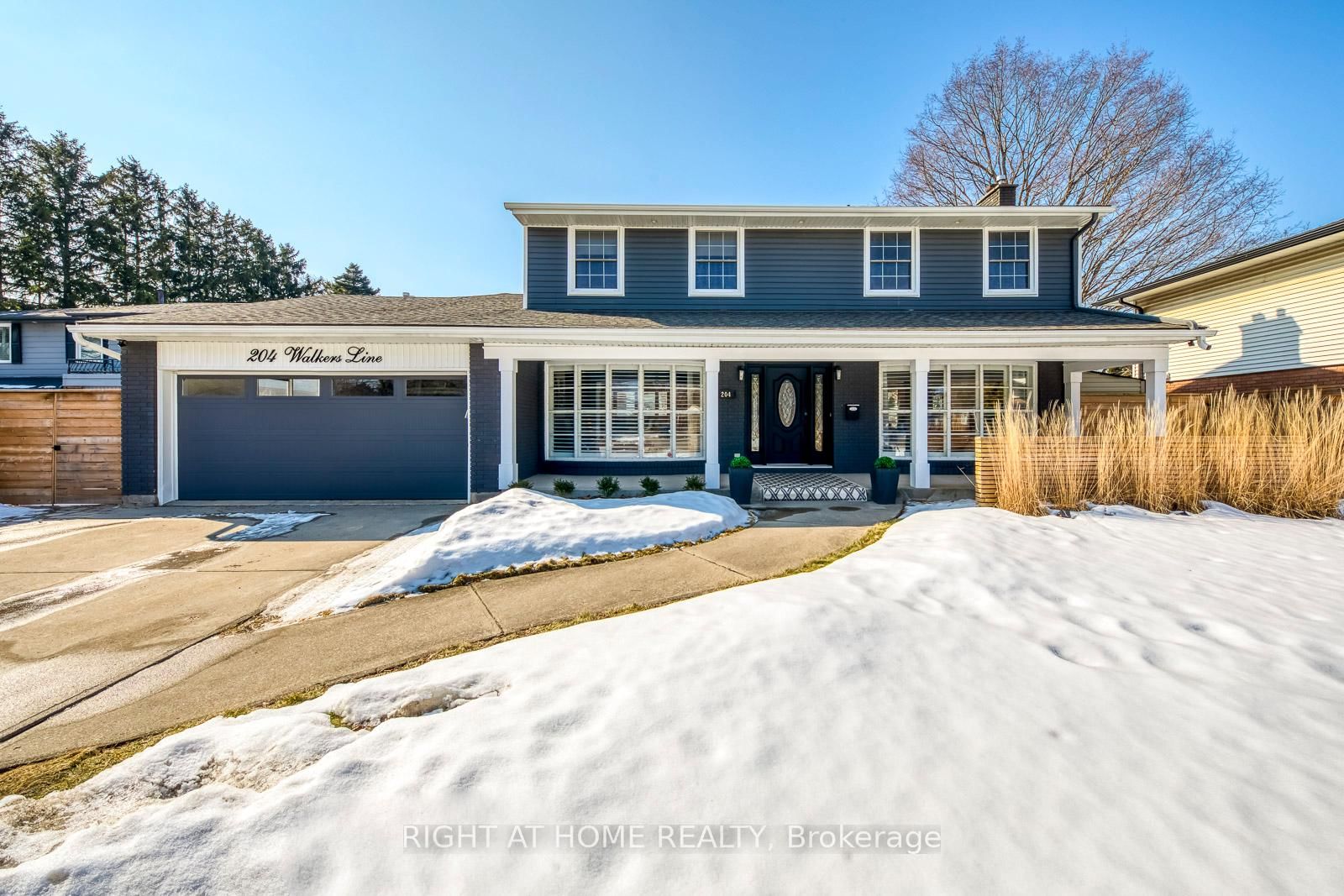 Detached House for sale at 204 Walkers Line, Burlington, Ontario, L7N 2C3 - Roseland - MLS: W12945668