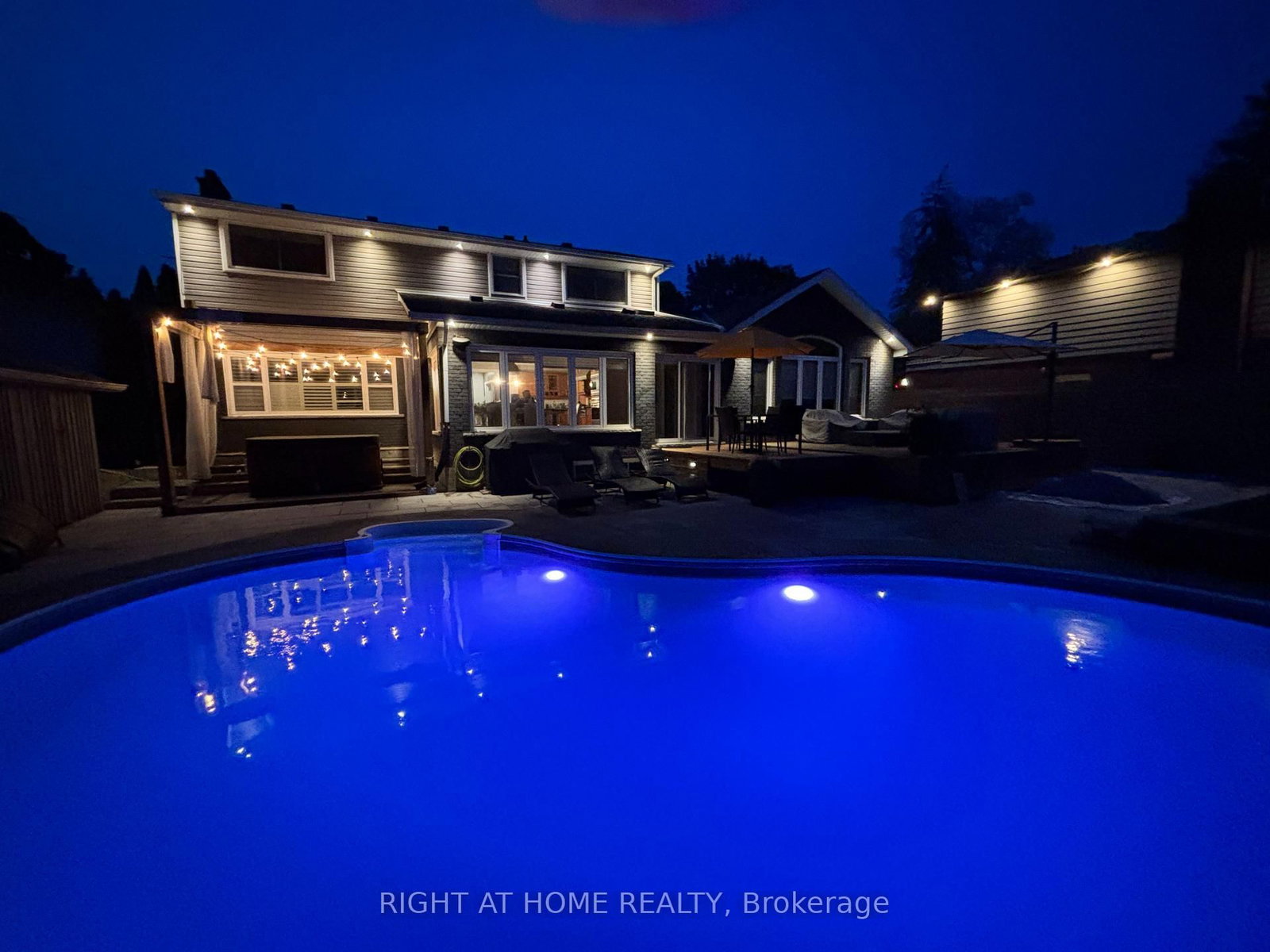 Detached House for sale at 204 Walkers Line, Burlington, Ontario, L7N 2C3 - Roseland - MLS: W12945668