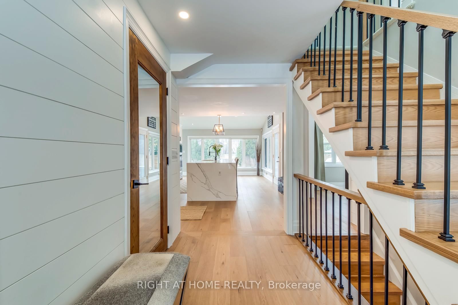 Detached House for sale at 204 Walkers Line, Burlington, Ontario, L7N 2C3 - Roseland - MLS: W12945668