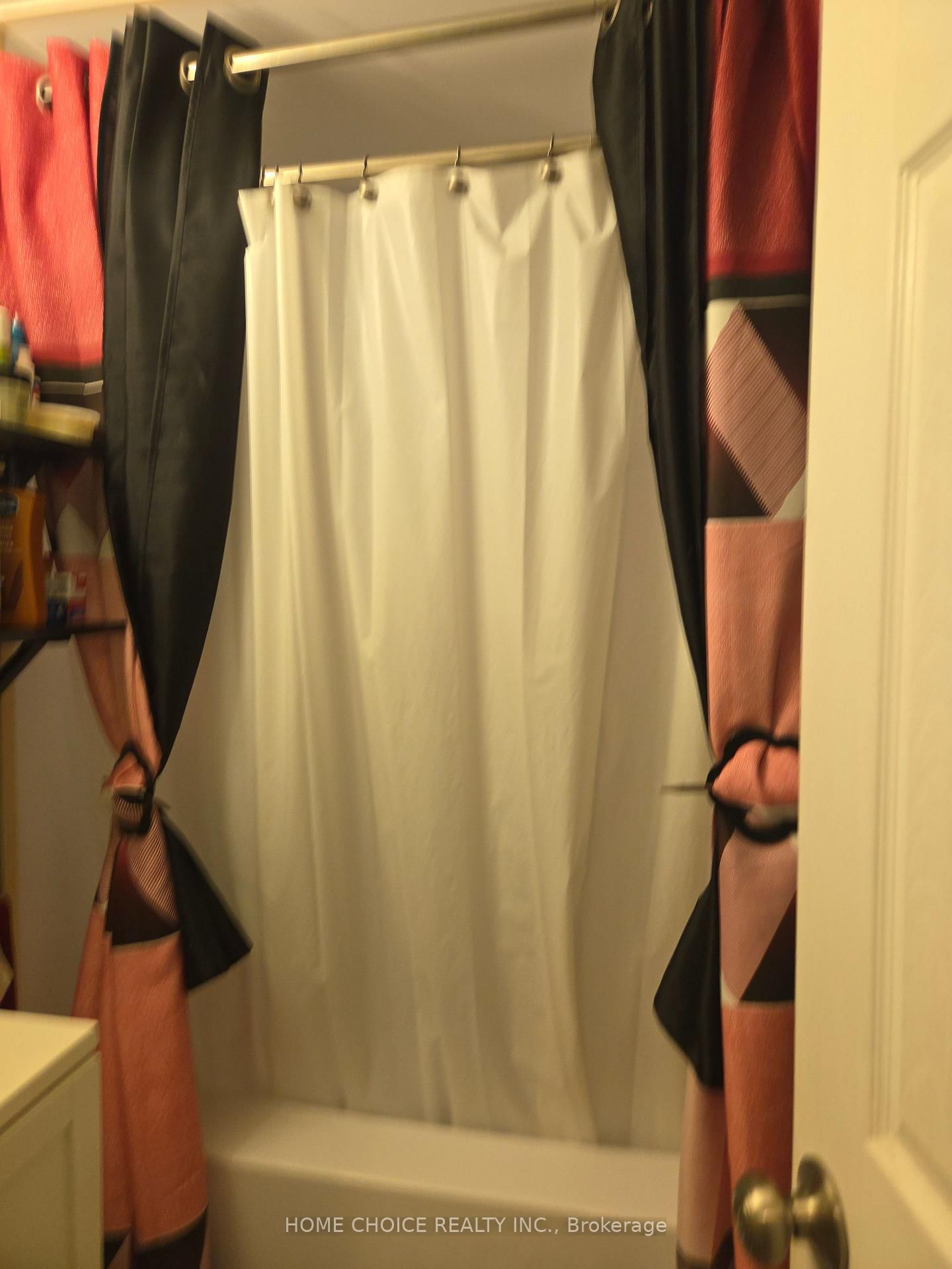 Townhouse for sale at 59-59 Craigleigh Crescent, Brampton, Ontario, L6T 2E3 - Avondale - MLS: W12945778