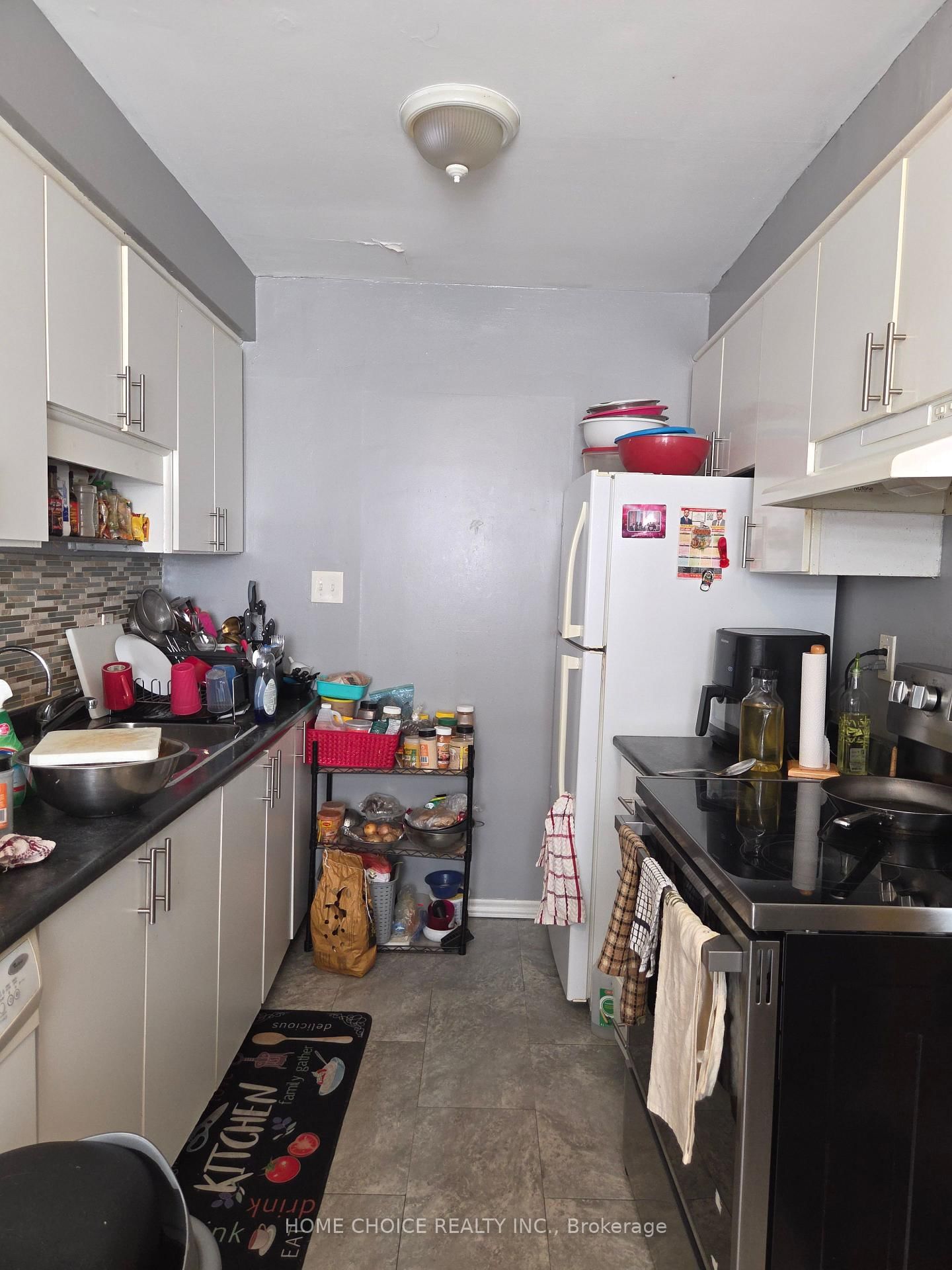 Townhouse for sale at 59-59 Craigleigh Crescent, Brampton, Ontario, L6T 2E3 - Avondale - MLS: W12945778