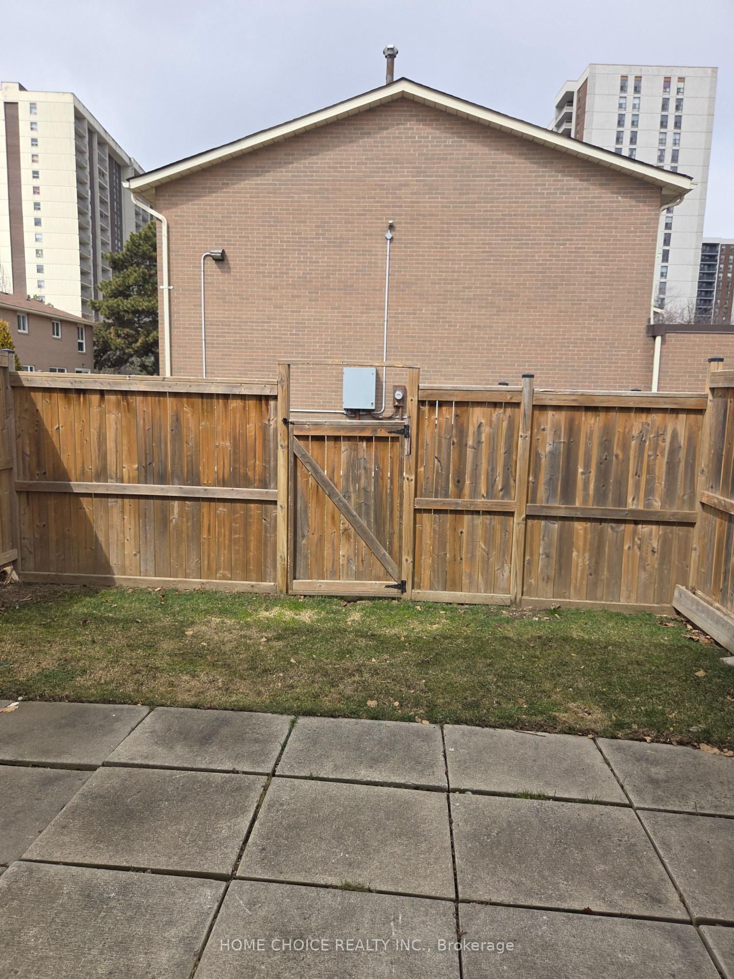 Townhouse for sale at 59-59 Craigleigh Crescent, Brampton, Ontario, L6T 2E3 - Avondale - MLS: W12945778