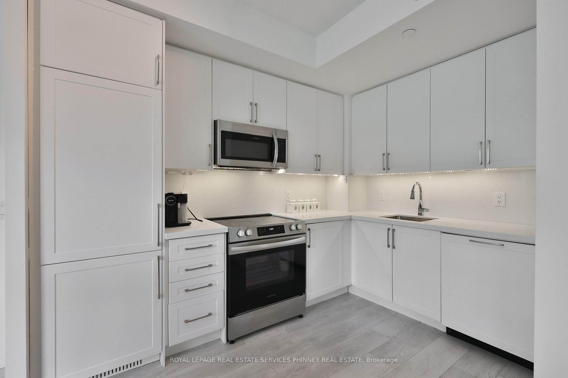 2450 Old Bronte Road, Unit 716
