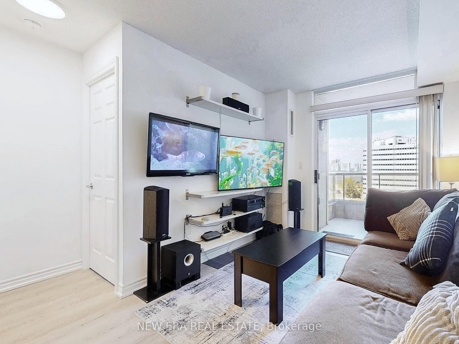 Condo for sale at 923-3888 Duke Of York Boulevard, Mississauga, Ontario, L5B 4P5 - City Centre - MLS: W12946220