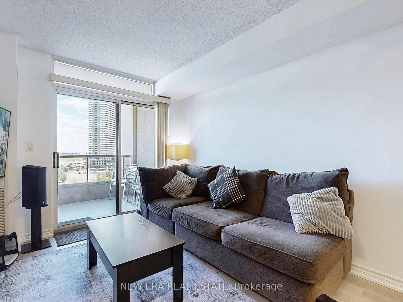 Condo for sale at 923-3888 Duke Of York Boulevard, Mississauga, Ontario, L5B 4P5 - City Centre - MLS: W12946220