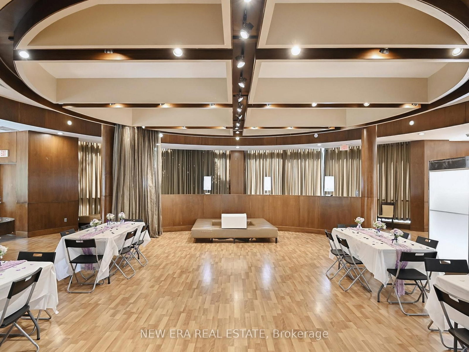 Condo for sale at 923-3888 Duke Of York Boulevard, Mississauga, Ontario, L5B 4P5 - City Centre - MLS: W12946220