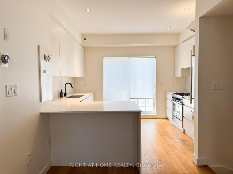 Th22 - 6 Windermere Ave, Toronto, M6S 3J1 | Image 2