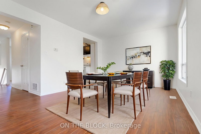 47 Carleton Pl, Brampton, L6T 3Z4 | Image 2