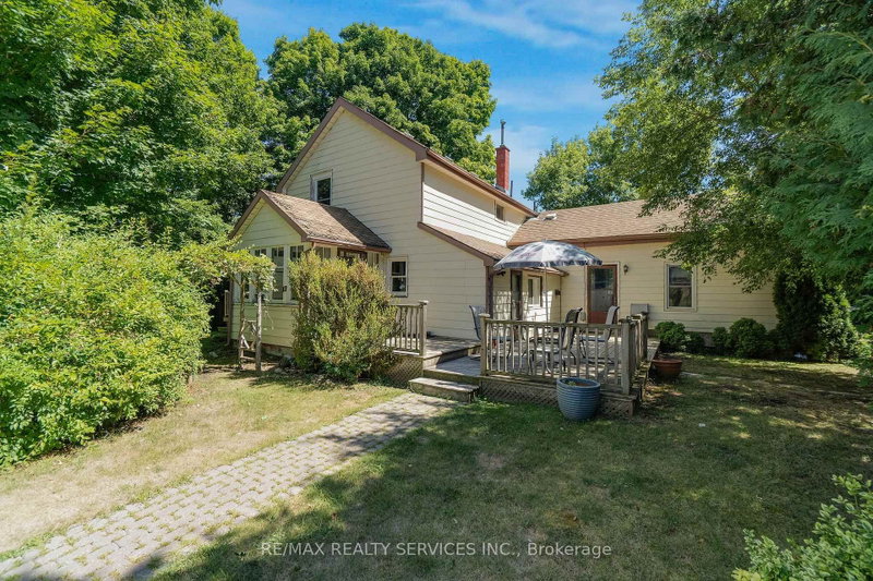2 Parsons Avenue