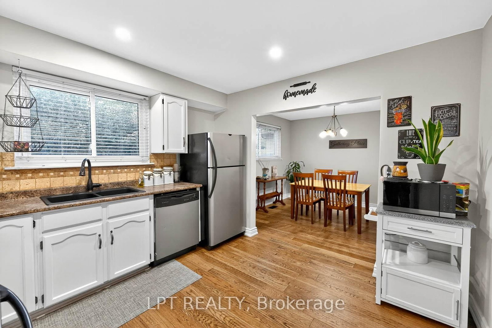 Detached House for sale at 14 Caledon Crescent, Brampton, Ontario, L6W 1C5 - Brampton East - MLS: W12946742