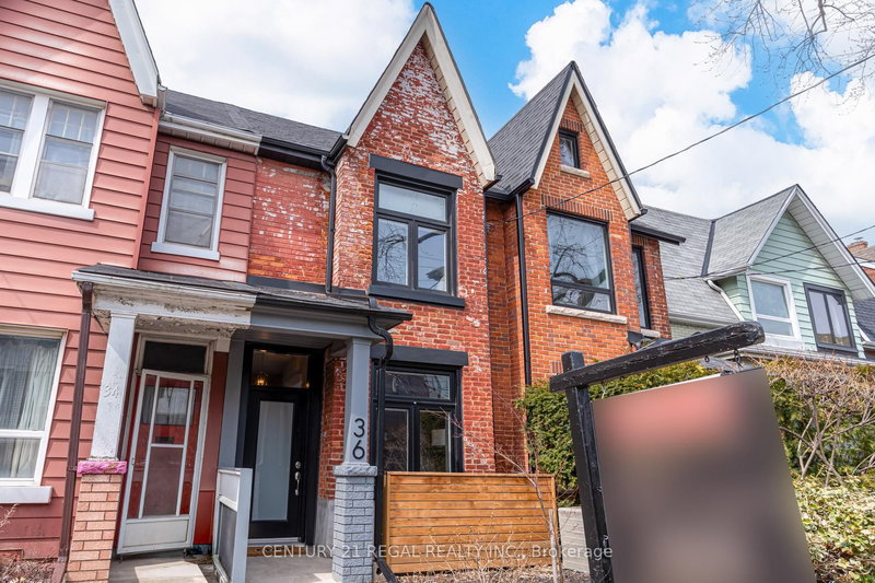 36 Golden Ave, Toronto, M6R 2J4 | Image 2