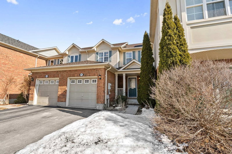 862 Stark Circ, Milton, L9T 6Y7 | Image 2