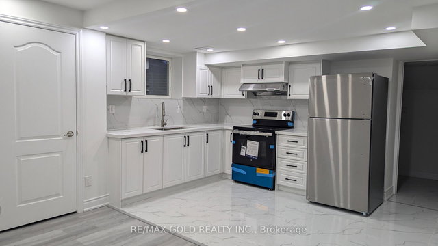 Bsmt - 9 Sugar Pearl Road