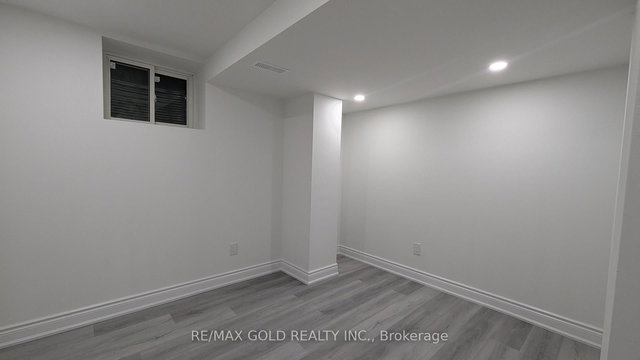 Bsmt - 9 Sugar Pearl Road