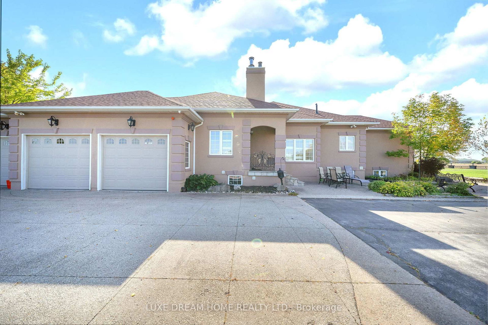 Detached House for sale at 3006 Lower Base Line, Milton, Ontario, L9T 2X5 - Trafalgar - MLS: W12947054