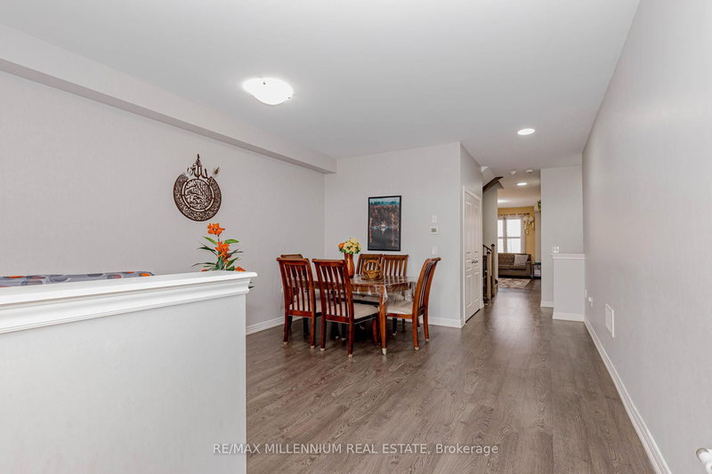 1625 SORENSEN Crt, Milton, L9E 1G8 | Image 3