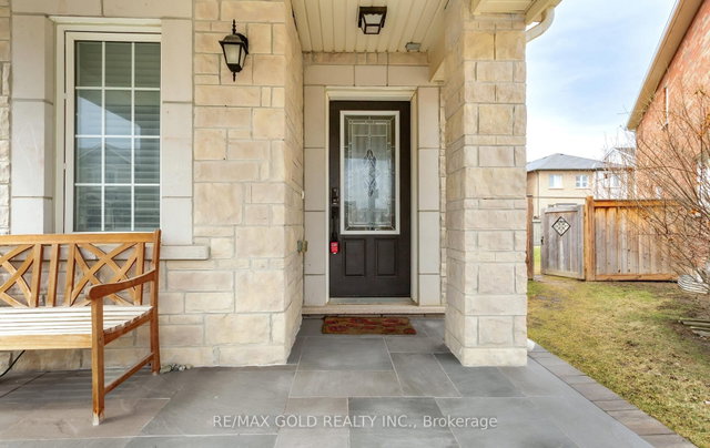 299 Gooding Crescent