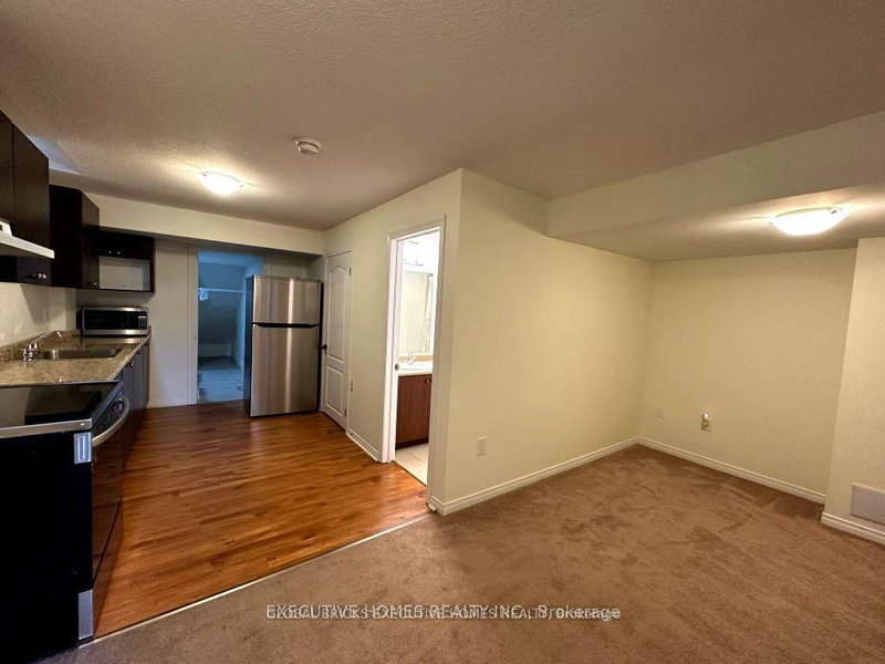 103 Baffin Cres, Brampton, L7A 0C7 | Image 3